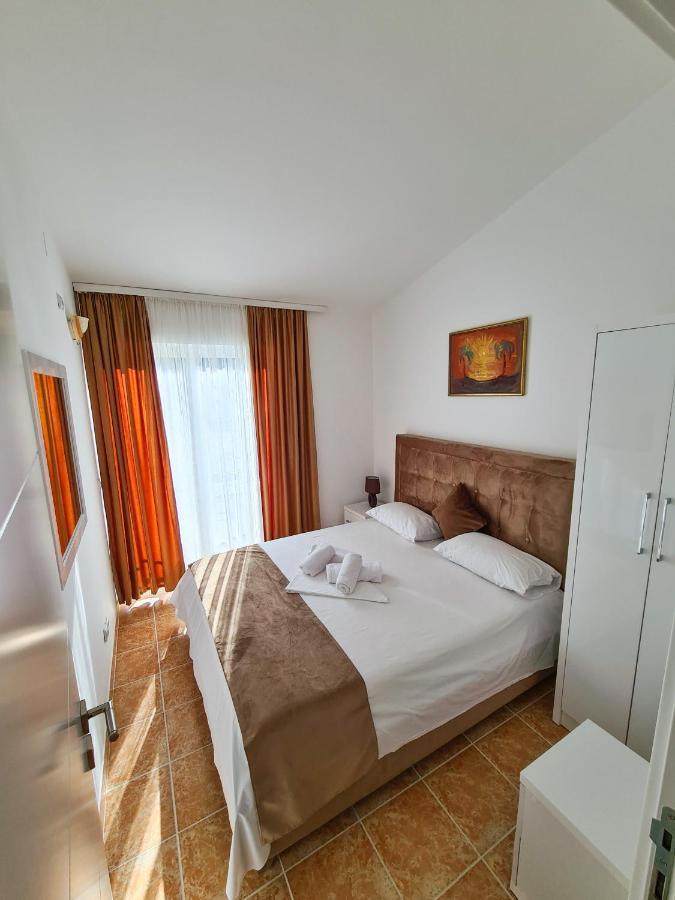 Apartments Hidri Ulcinj Esterno foto